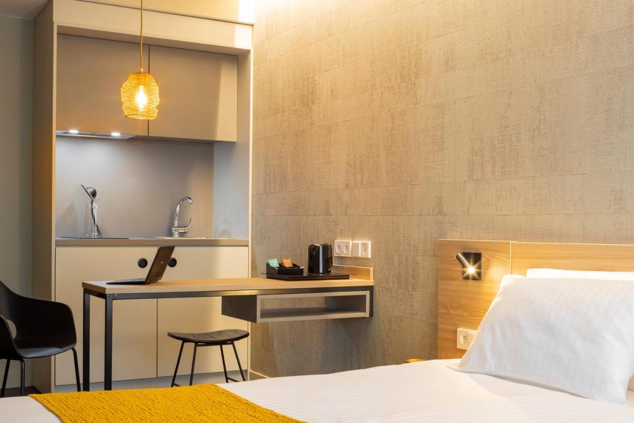 Aparthotel 37 Lodge Courbevoie Paris La Defense Exterior photo